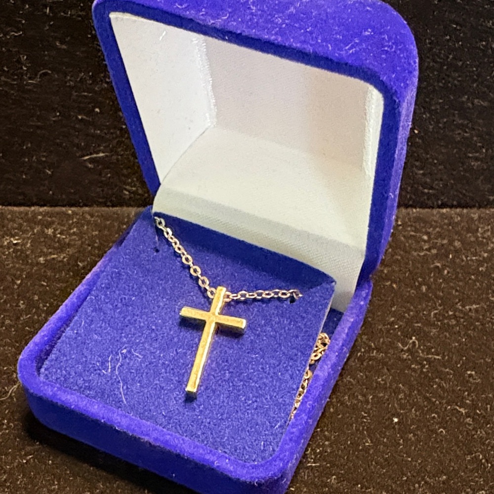 Elegant Gold Cross Necklace